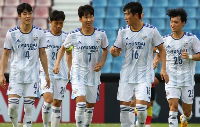 提供西甲-【亚冠】尹日录闪击天野纯传射 广州队0比5蔚山现代